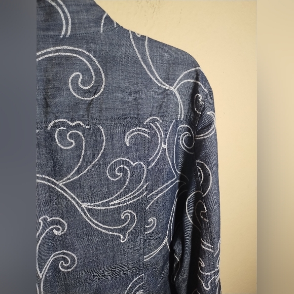 Chicos Top Chambray Embroidered Boho Artsy - Picture 11 of 15